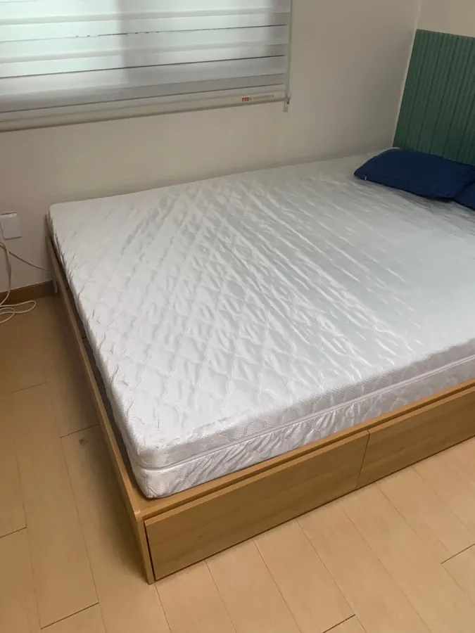 가구리폼 후 정리된 침대