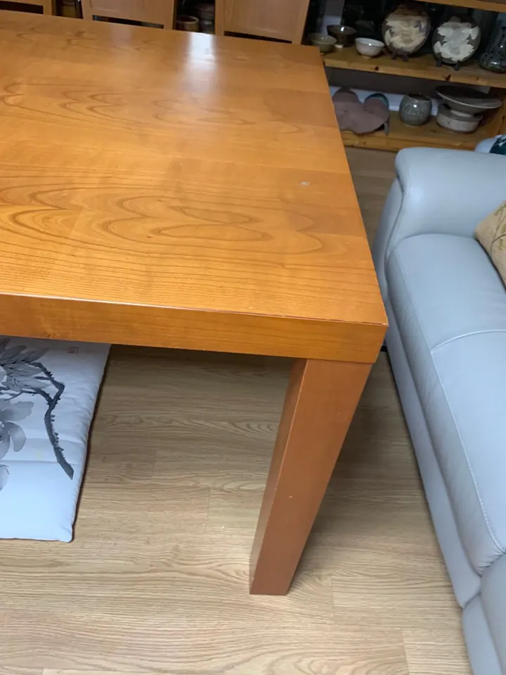 식탁리폼 완료 후 식탁 다리 모서리