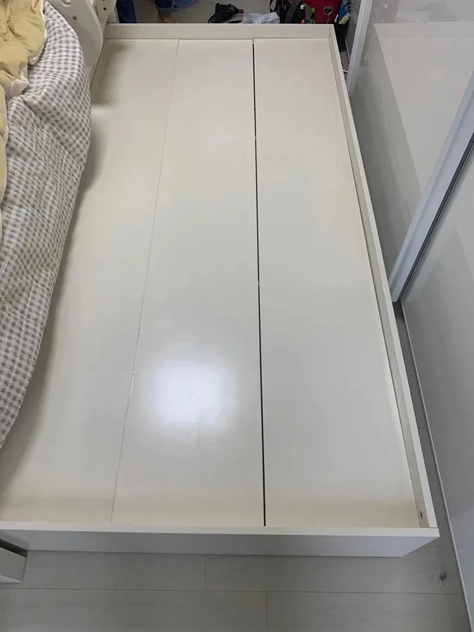 송도가구리폼 후 정리된 화이트 장롱